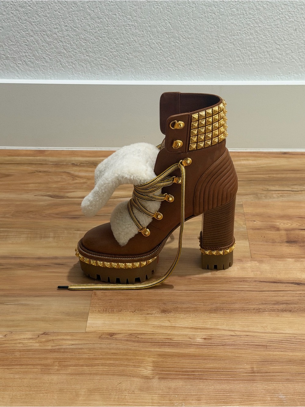 Christian Louboutin Yeti Boots - Picture 4 of 9